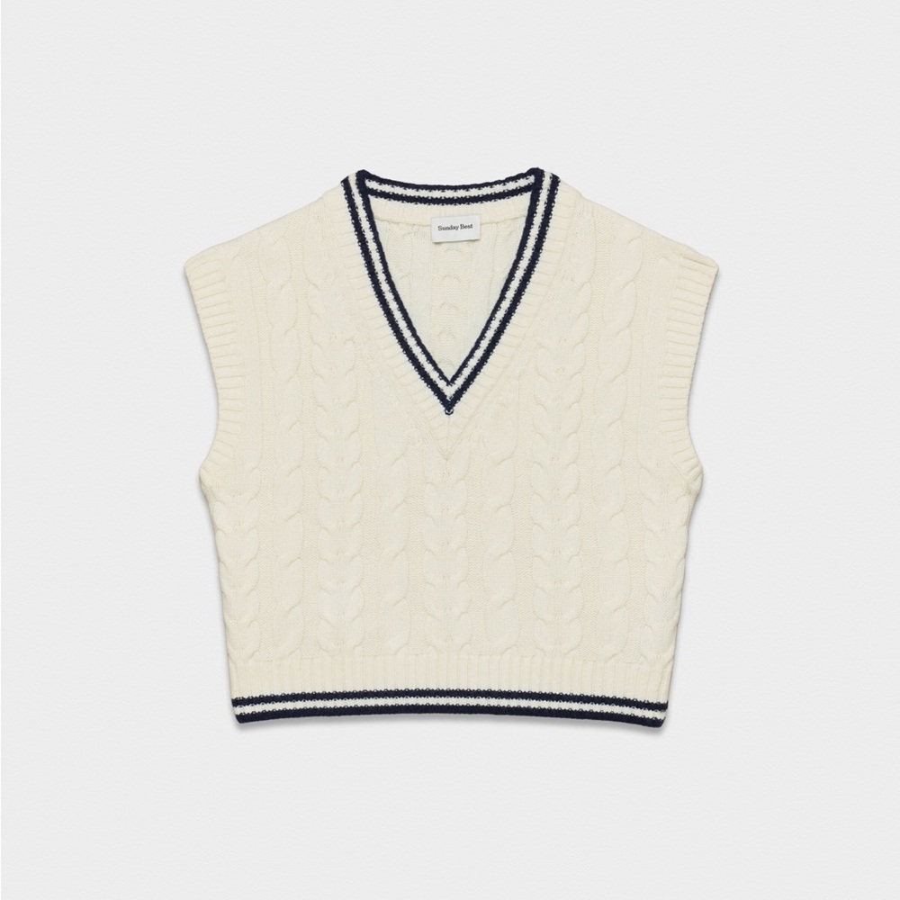 Aritzia Winston White Cable Knit Sweater Vest